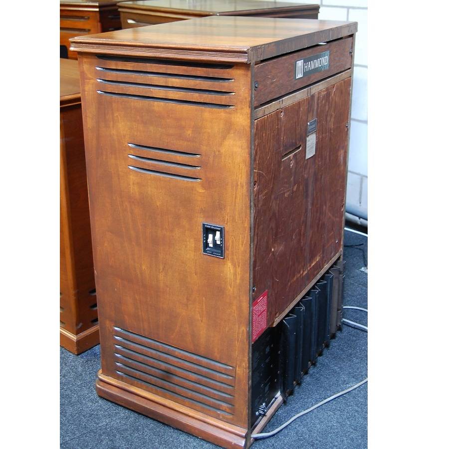 Leslie Speaker Matttroy