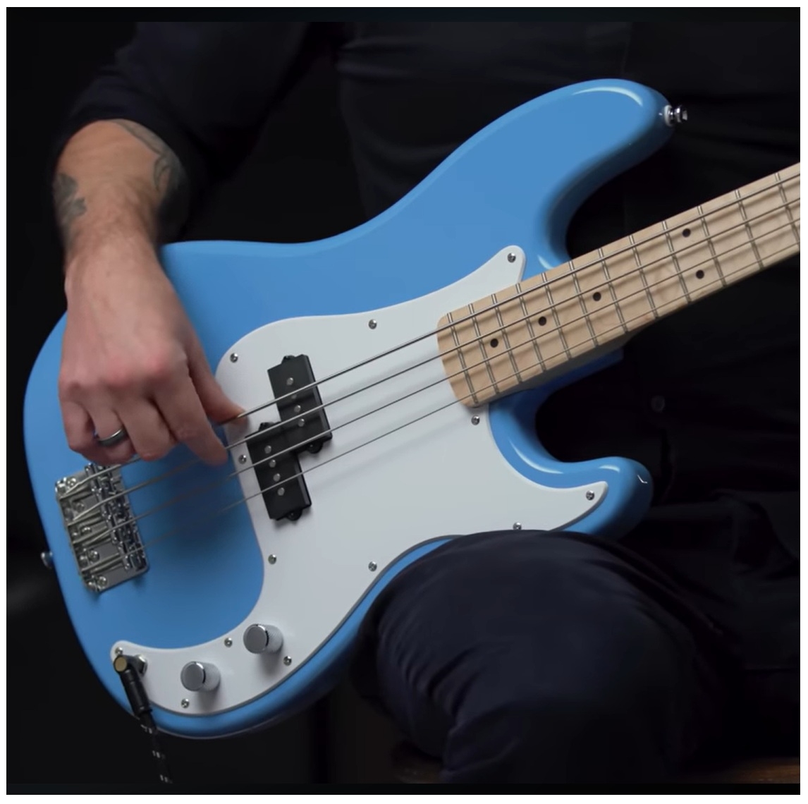 De Squier Basgitaren - squierbas