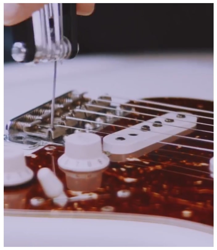 Elektrische Gitaar Reparatie - afstellen-gitaar-gitaar-laten-afstellen-gitaarlatenafstellen1-min