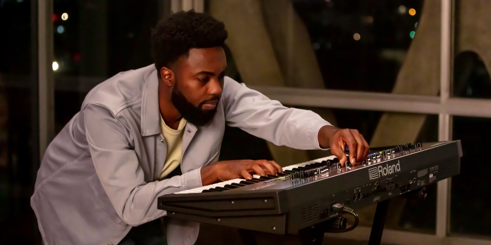 Roland JUNO-X Synthesizer - juno-x Roland JUNO-X Synthesizer - juno-x