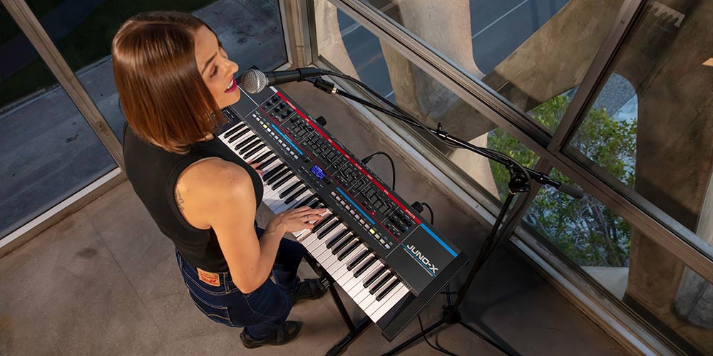 Roland JUNO-X Synthesizer - juno-x1 Roland JUNO-X Synthesizer - juno-x1
