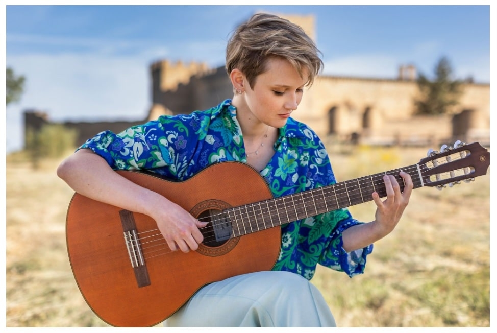 Yamaha Nylon Gitaar - yamaha-klassieke-gitaar-yamahaklassiekegitaar2-min