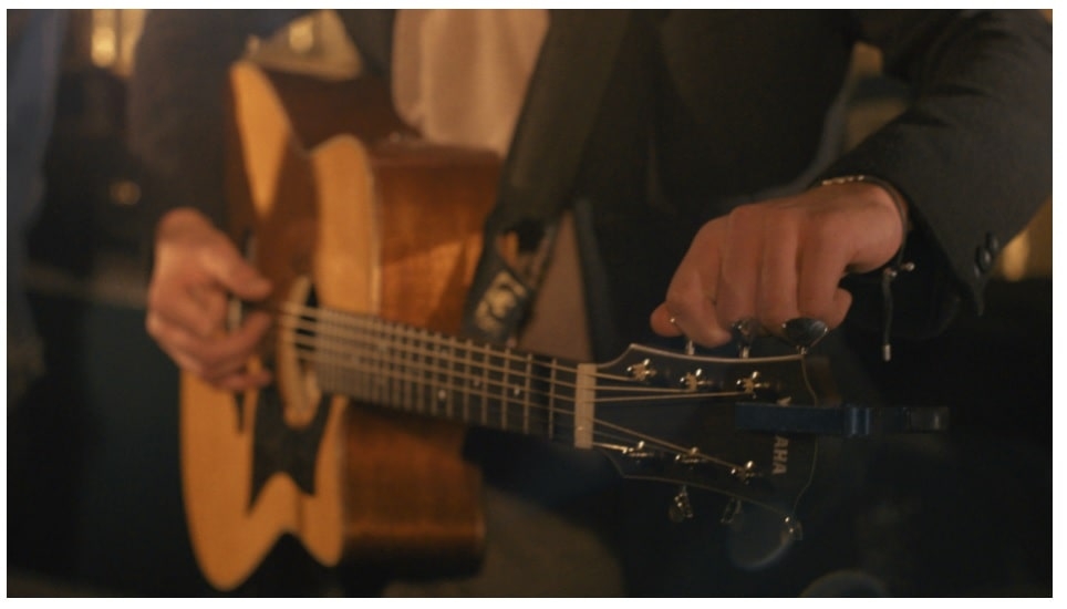 Yamaha Westerngitaar - yamahawesterngitaar2-min